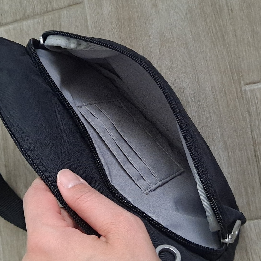 Baggallini Black Bag - image 7